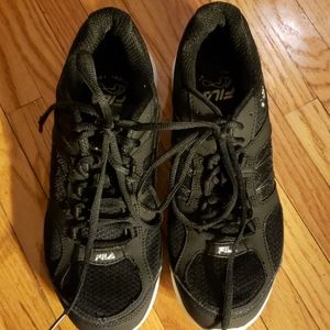 fila memory foam trainers